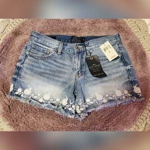 Lucky Brand Size 26 "The Cutt Off" Shorts